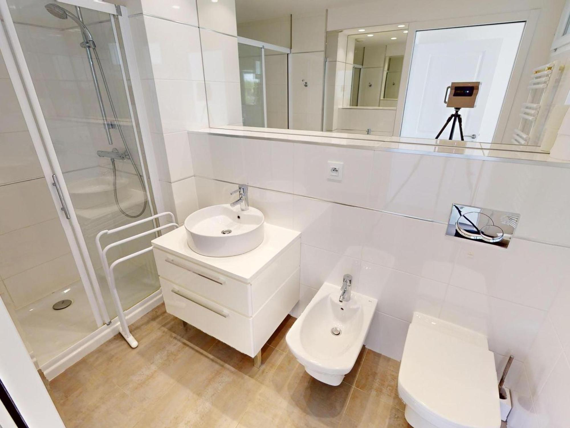 Magnifique 3P Face Mer Avec Terrasse De 46M² Et Parking Prive - Fr-1-196-250 Menton Exterior photo