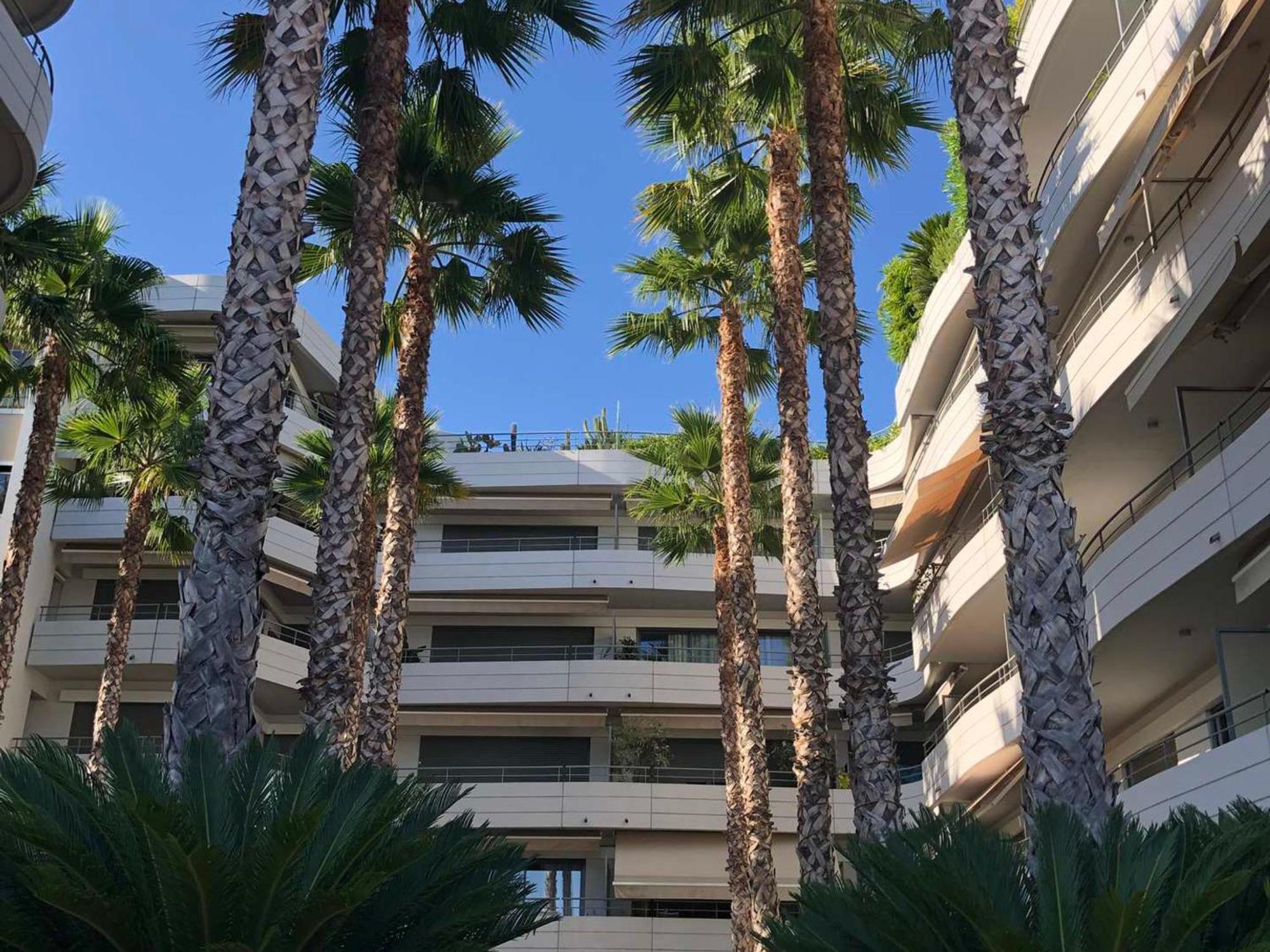 Magnifique 3P Face Mer Avec Terrasse De 46M² Et Parking Prive - Fr-1-196-250 Menton Exterior photo